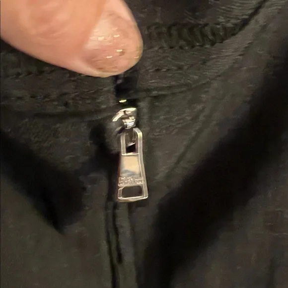 🛑 1 hour sale. Dolce & Gabbana, EU 40 US 4, Classic Black Pencil Skirt - Picture 10 of 16